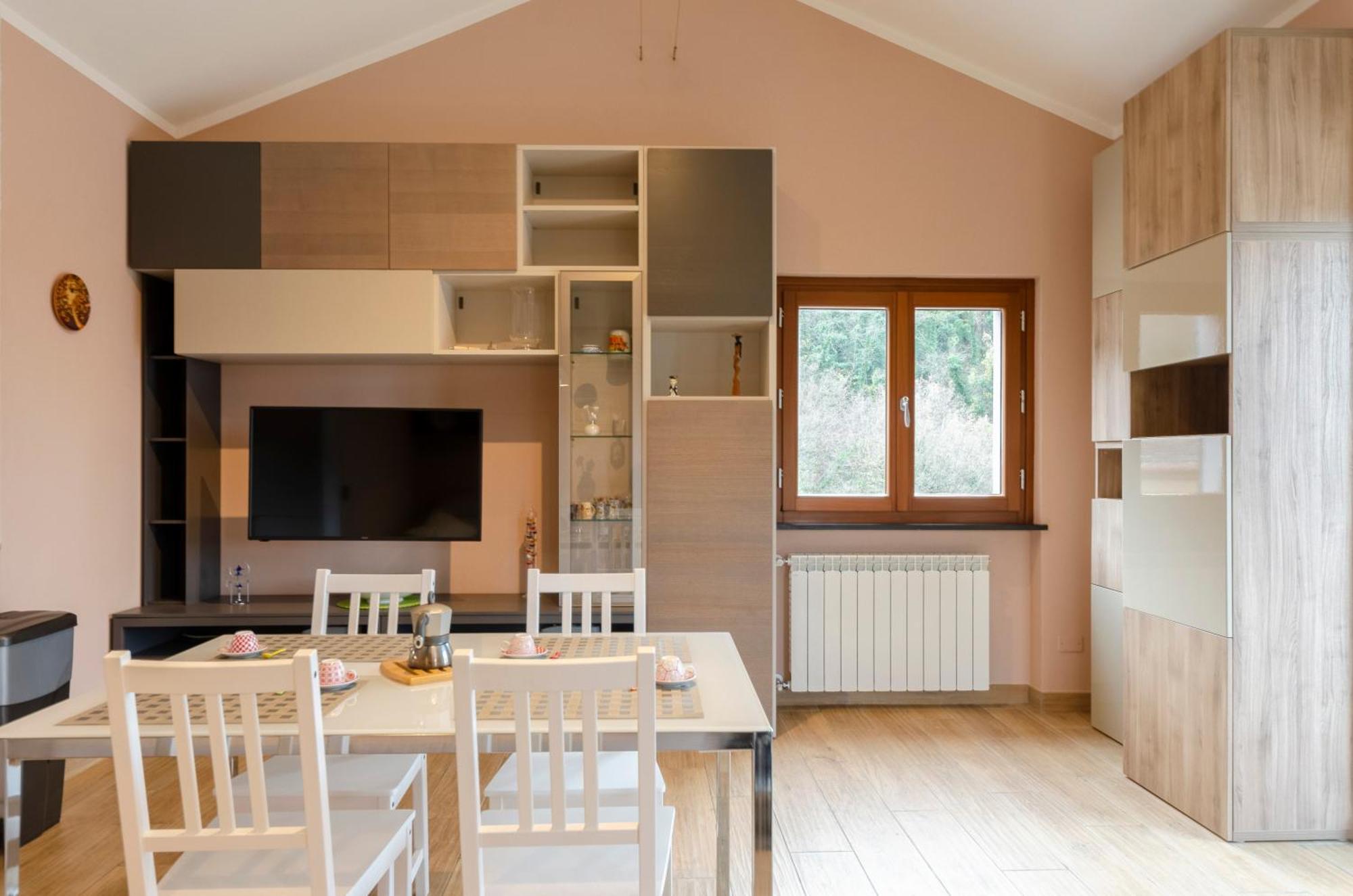 Апартаменты Altido Splendid Flat With Terrace & Magnificent View Breccanecca Экстерьер фото
