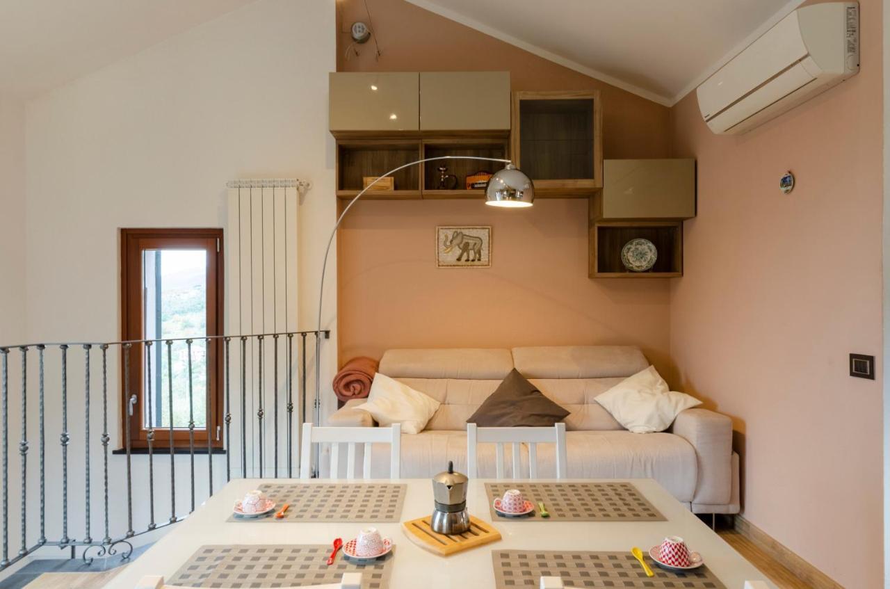 Апартаменты Altido Splendid Flat With Terrace & Magnificent View Breccanecca Экстерьер фото