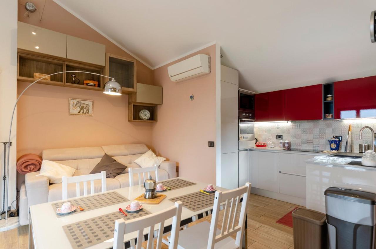 Апартаменты Altido Splendid Flat With Terrace & Magnificent View Breccanecca Экстерьер фото