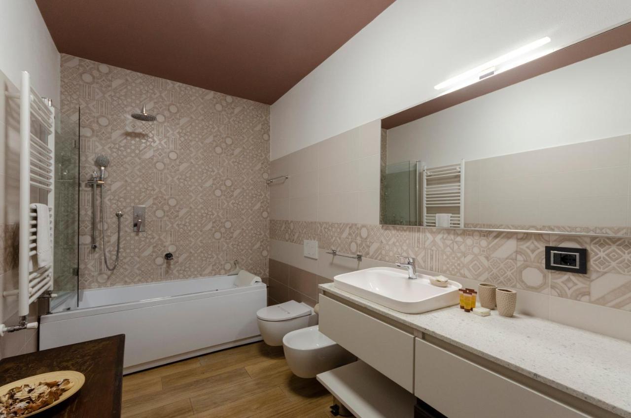Апартаменты Altido Splendid Flat With Terrace & Magnificent View Breccanecca Экстерьер фото