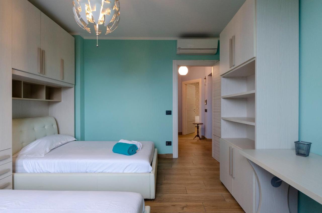 Апартаменты Altido Splendid Flat With Terrace & Magnificent View Breccanecca Экстерьер фото