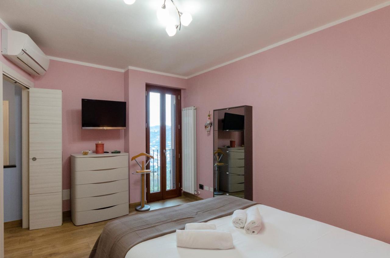 Апартаменты Altido Splendid Flat With Terrace & Magnificent View Breccanecca Экстерьер фото