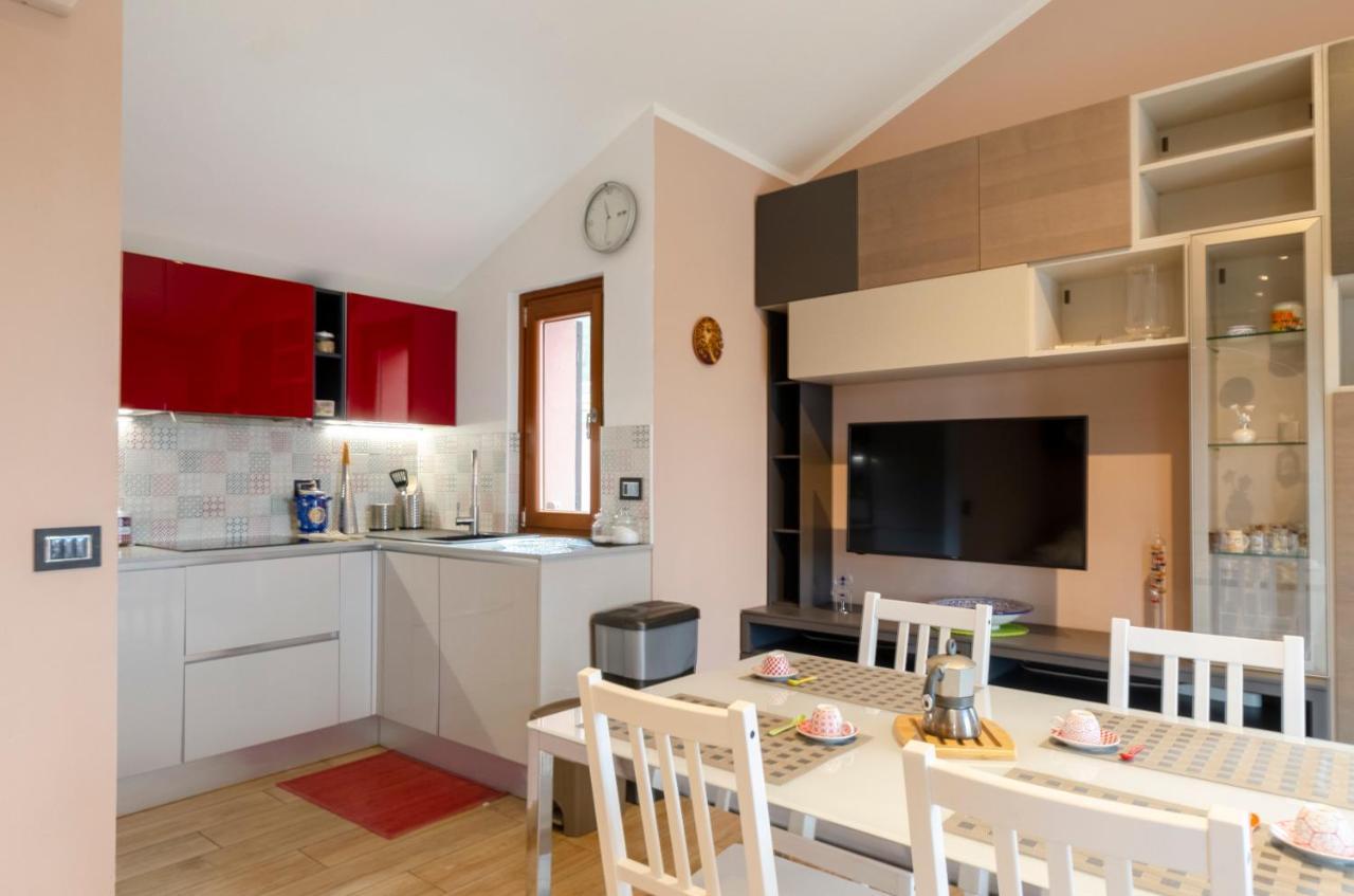 Апартаменты Altido Splendid Flat With Terrace & Magnificent View Breccanecca Экстерьер фото