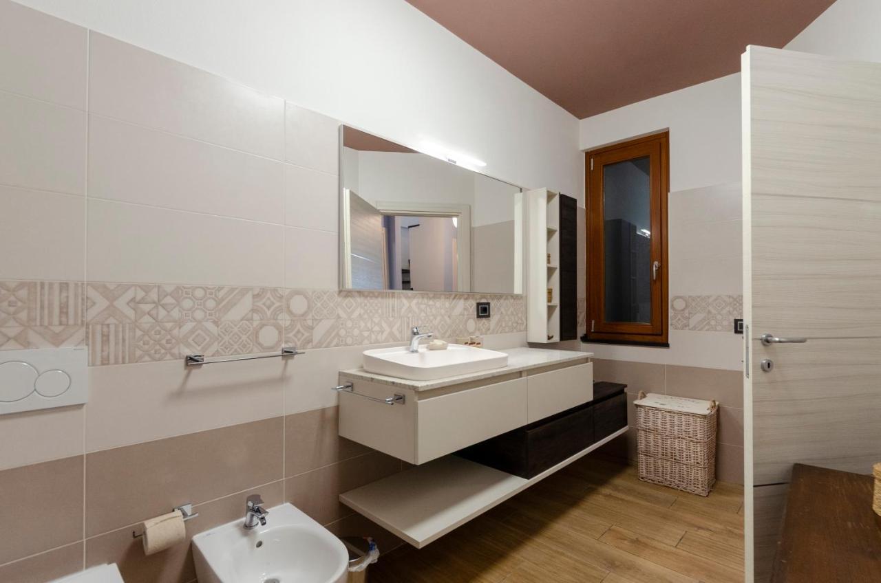 Апартаменты Altido Splendid Flat With Terrace & Magnificent View Breccanecca Экстерьер фото